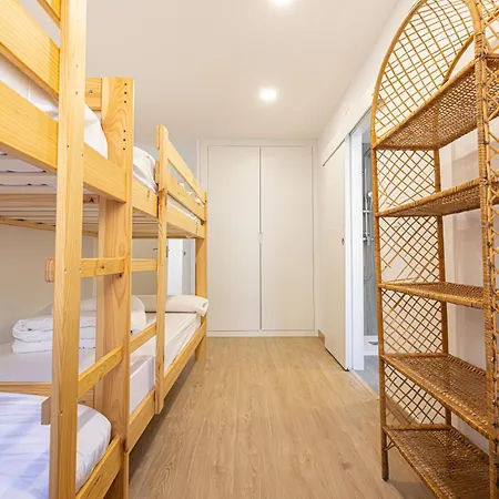 Holidays, Italica, 8 Personas 3 Y 3 Banos Apartment *