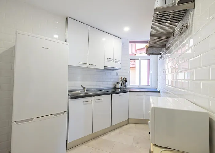 Holidays, Italica, 8 Personas 3 Y 3 Banos Daire