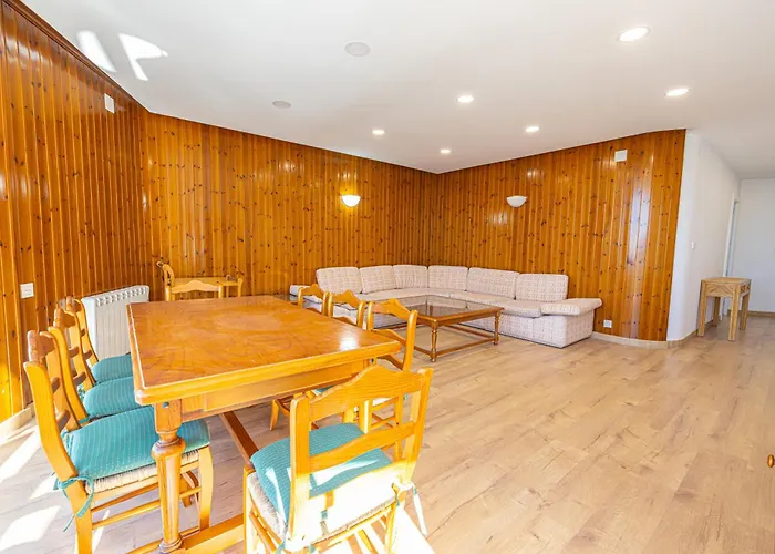 Daire Holidays, Italica, 8 Personas 3 Y 3 Banos Sierra Nevada