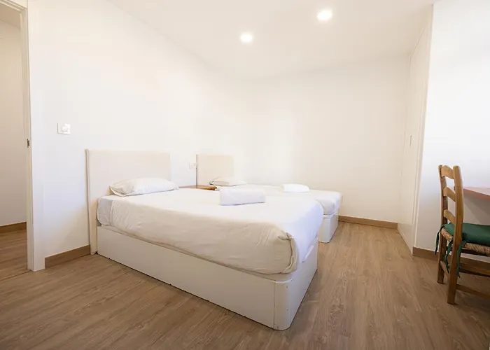 Daire Holidays, Italica, 8 Personas 3 Y 3 Banos Sierra Nevada